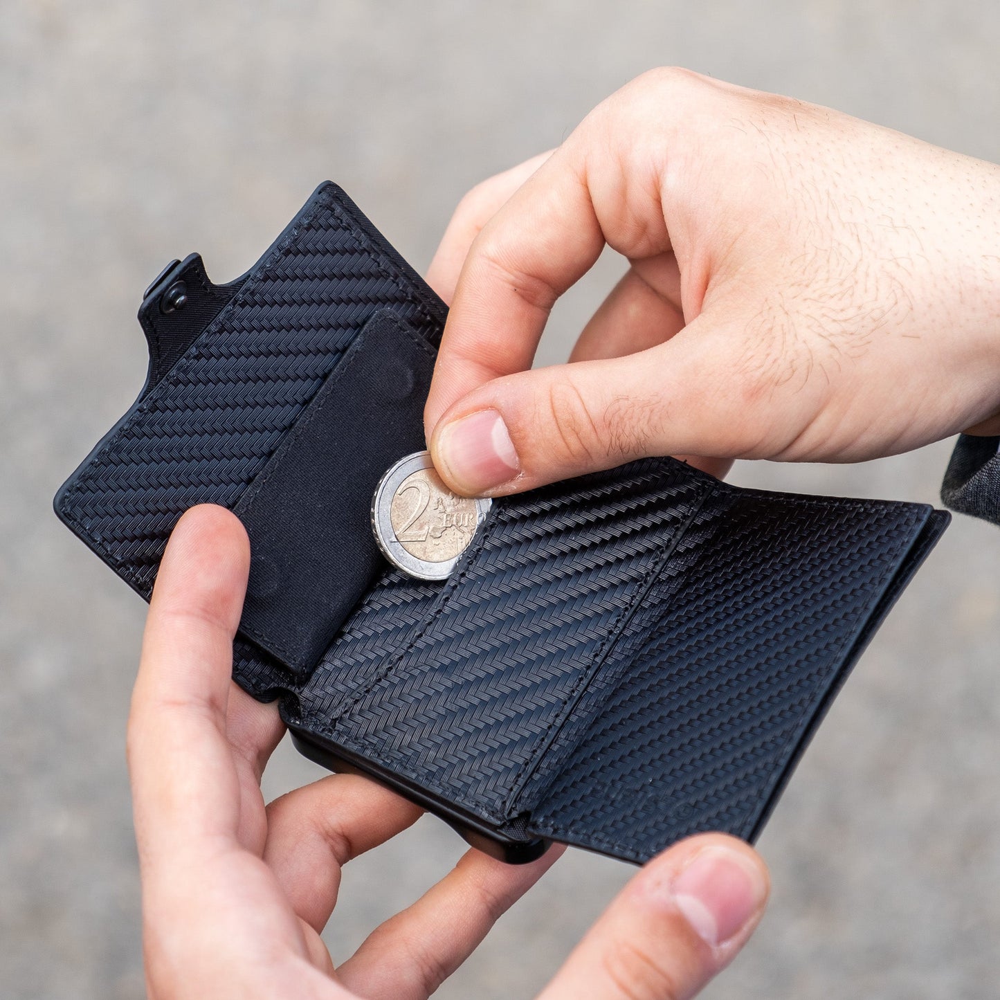 KLIK Mini con portamonete Carbon